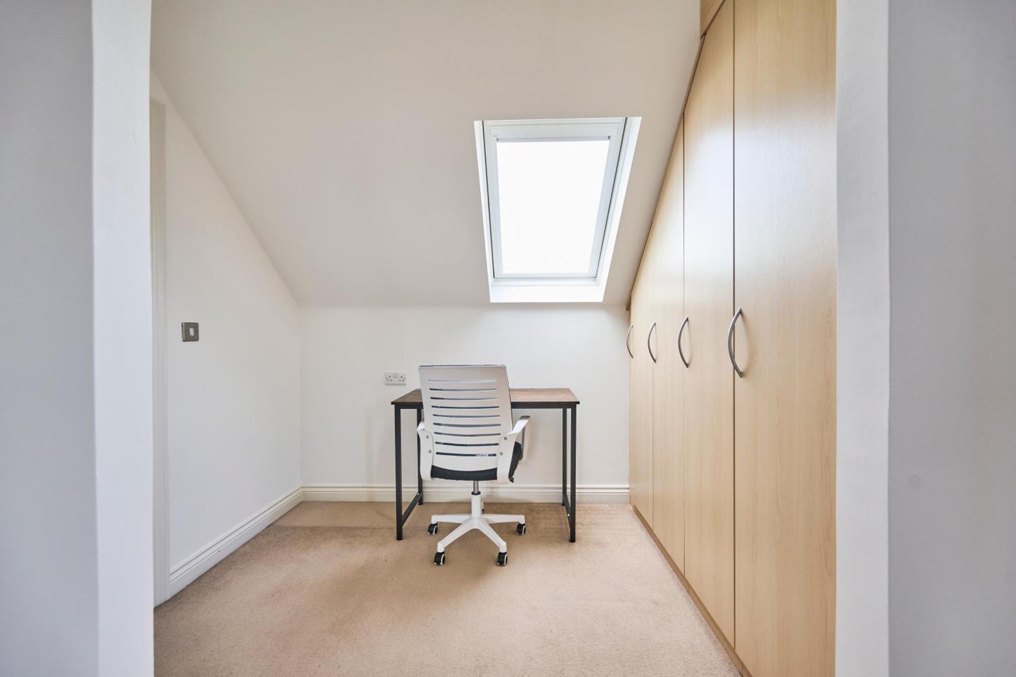 Apartment Cherish Spacious & Amazing 3 Bed House In Hayes & Heathrow West Drayton (Middlesex)