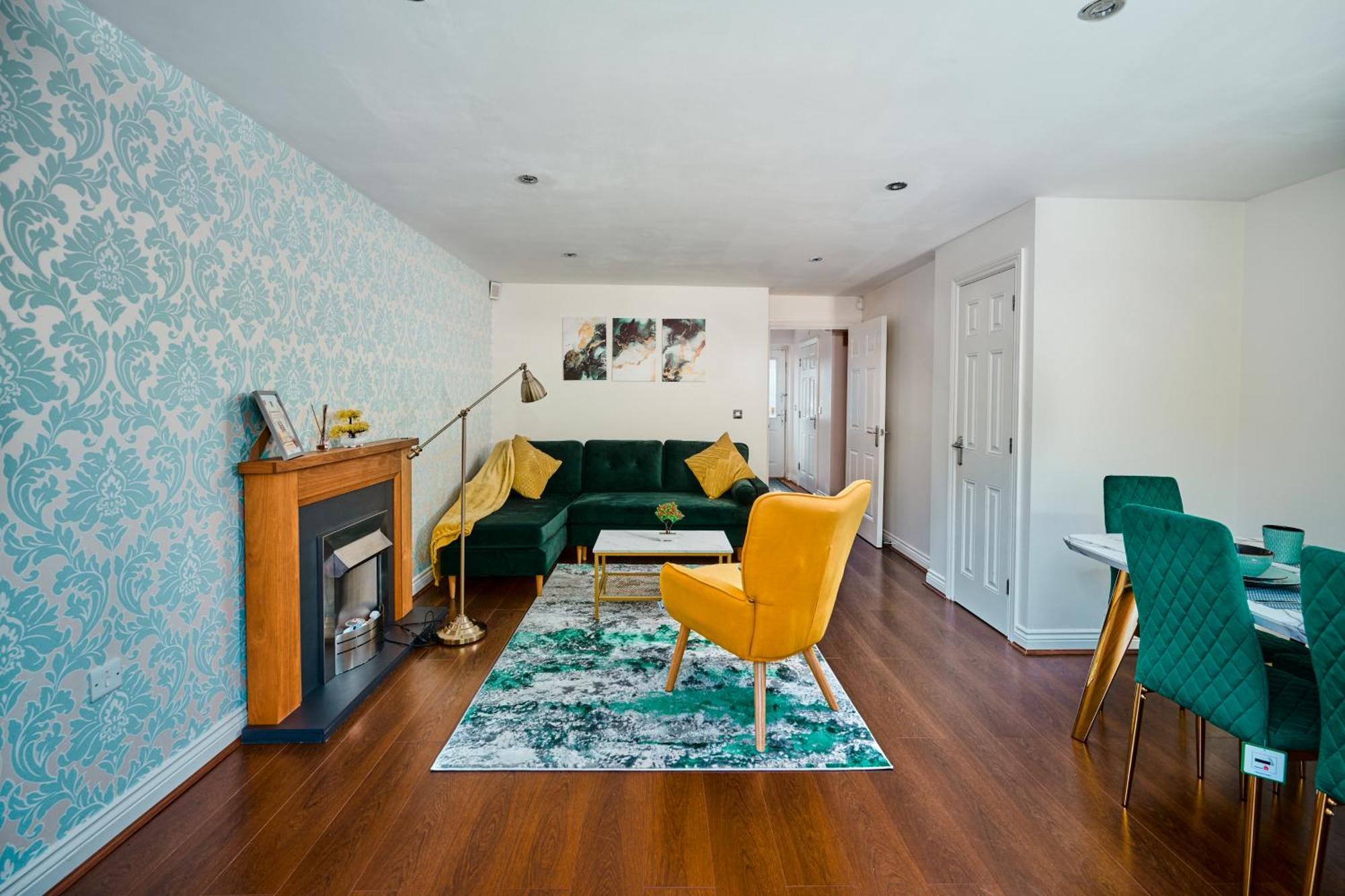 Cherish Spacious & Amazing 3 Bed House In Hayes & Heathrow West Drayton (Middlesex)