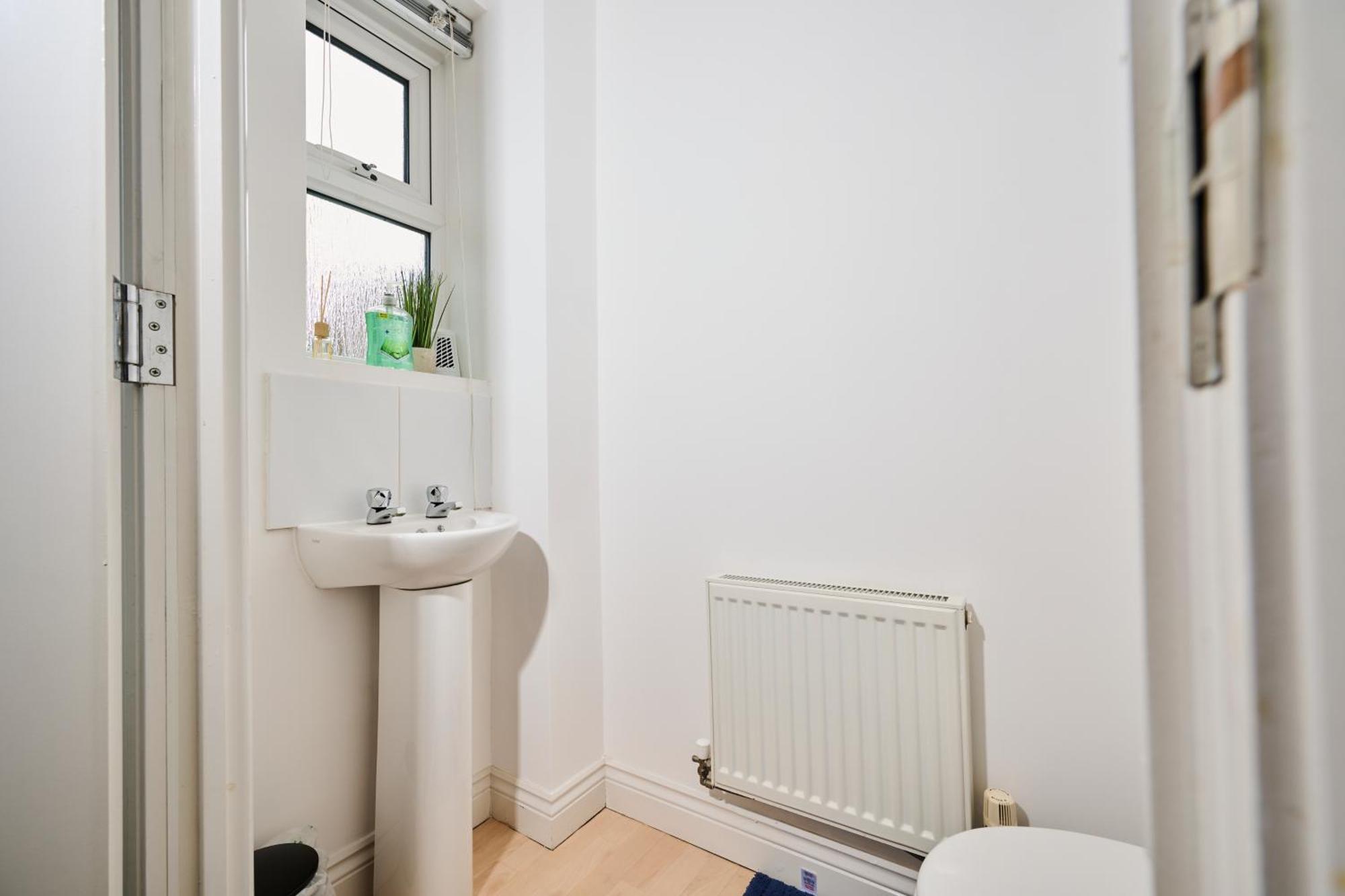 Apartment Cherish Spacious & Amazing 3 Bed House In Hayes & Heathrow